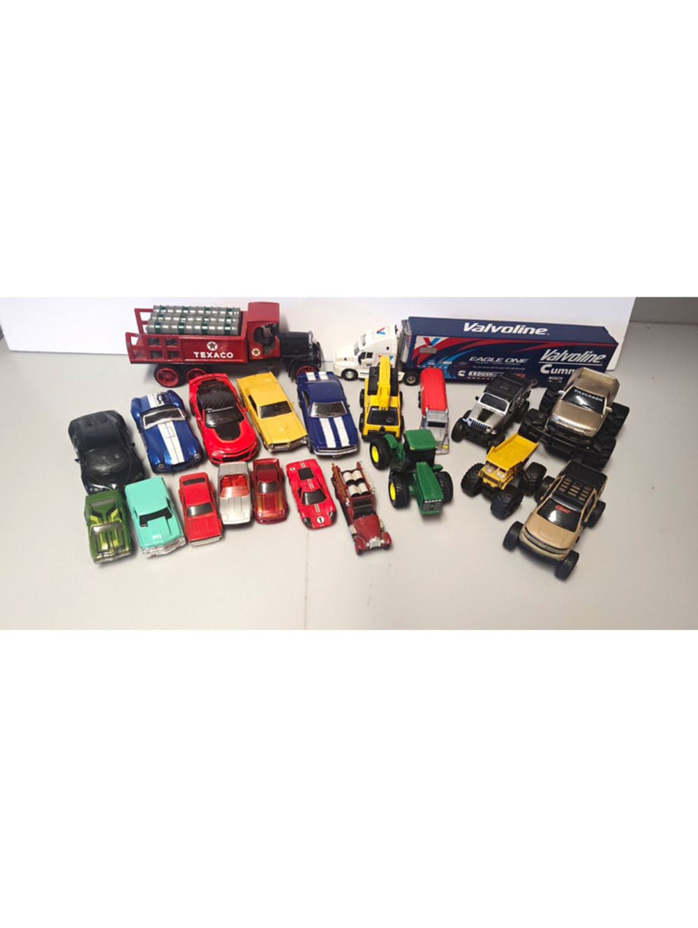 Mixed Diecast Toy Vehicle Lot Texaco Valvoline Cars Trucks Tractors 20+ Pieces